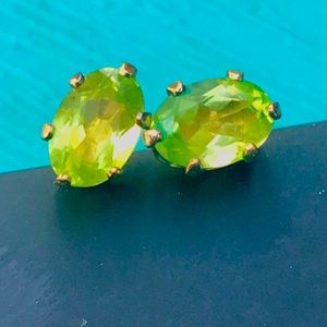 BEAUTIFUL PAIR OF VINTAGE STERLING PERIDOT EARRINGS